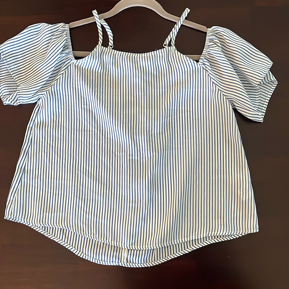 Cold Shoulder top